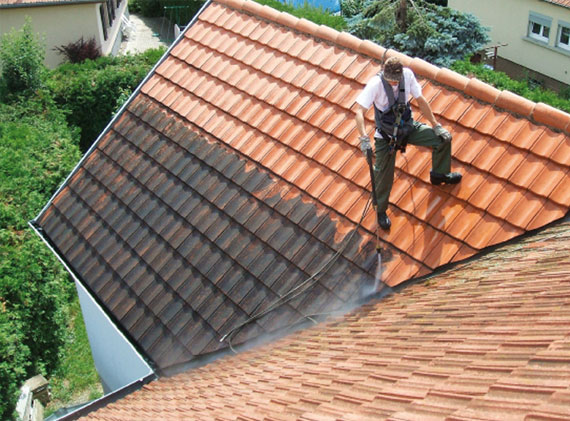 Nettoyage d'une toiture à Dijon, Aix-en-Provence, Toulon, Nantes, Arras et Clermont-Ferrand